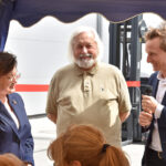 Franz Jaeger podczas przemówienia, wraz z Jerzym Rogalskim oraz jego żoną, Danutą.